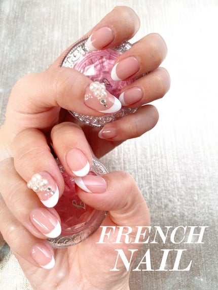 #フレンチネイル,#ジェルネイル,#上品ネイルのネイルデザイン