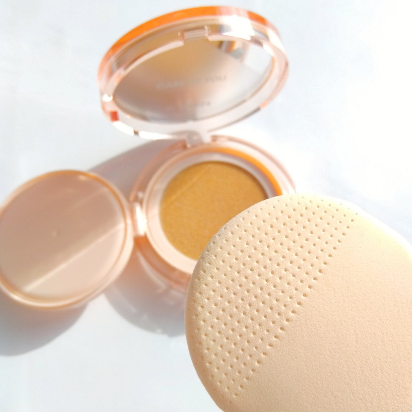 ヌードカーミンググロークッション/MAKE9/クッションファンデーションを使ったクチコミ(4枚目)