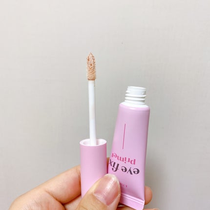 ETUDE アイフィックスプライマーのクチコミ「\ETUDE アイフィックスプライマー/
アイシャドウの発色up
メイクしたての目元を
.....」(2枚目)