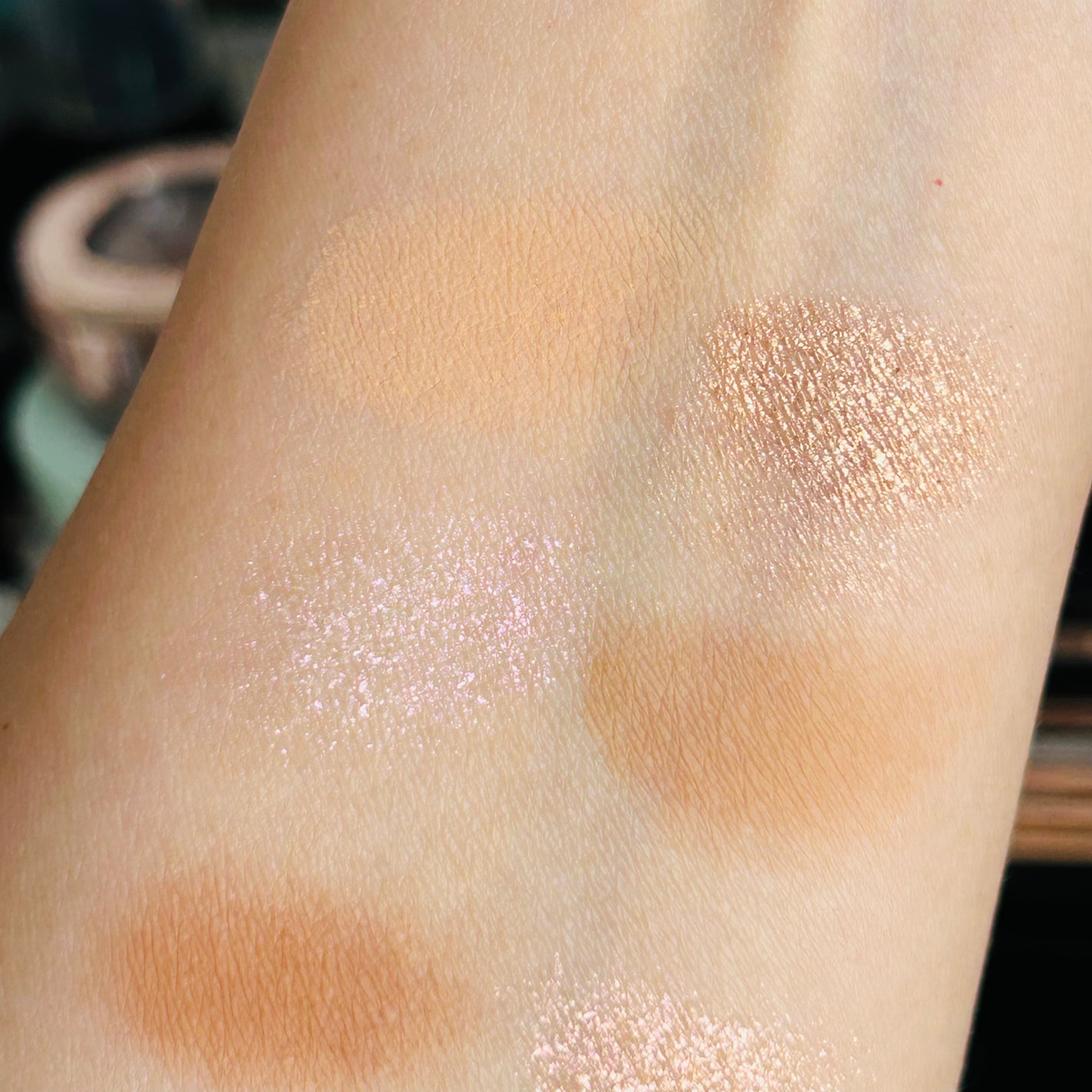 ボーンディスウェイ サンセット ストリップ アイシャドウ パレット/Too Faced/アイシャドウパレットを使ったクチコミ(3枚目)