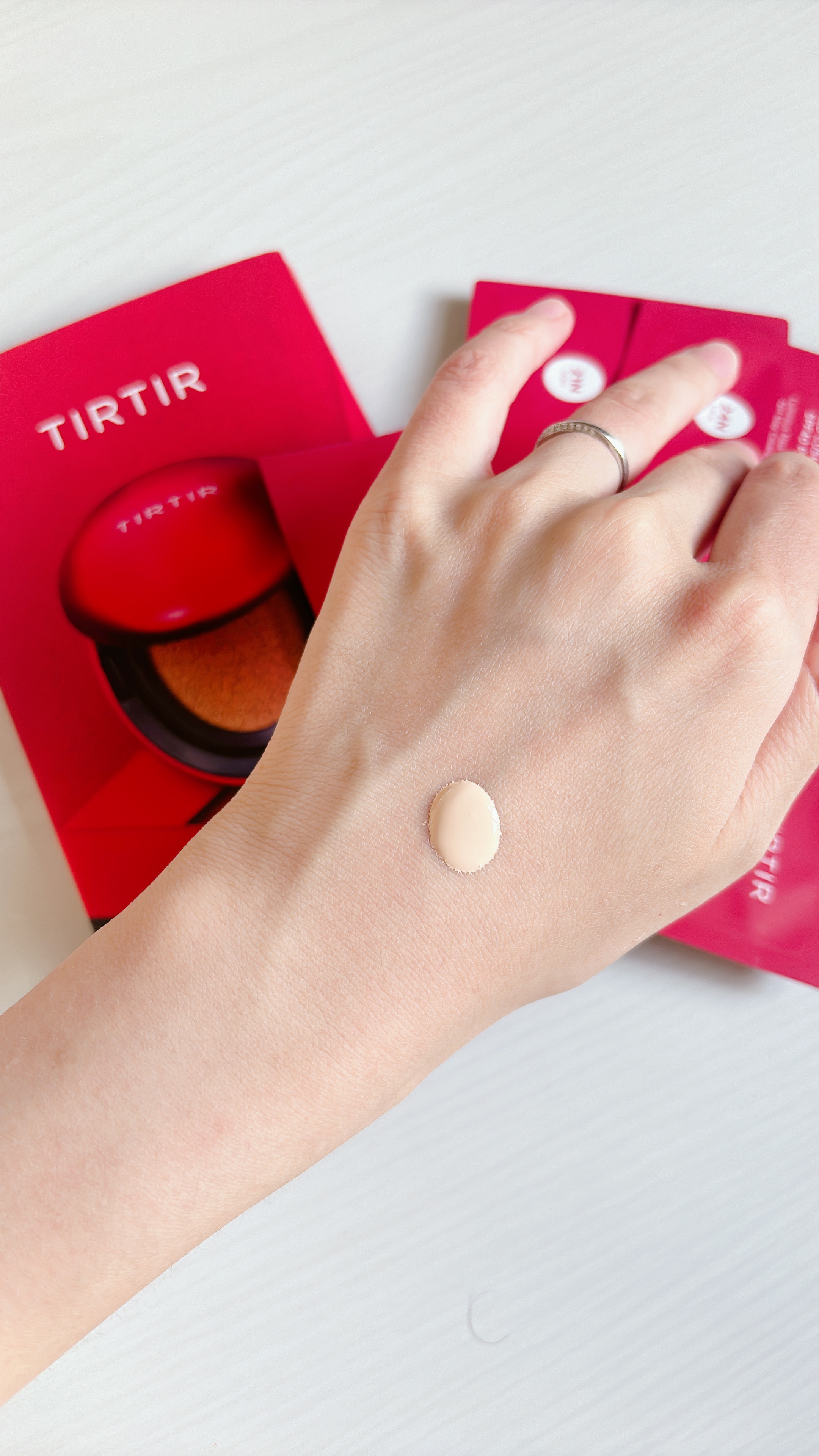 マスク フィット レッド クッション 15C フェア ポーセリン/TIRTIR(ティルティル)/クッションファンデーションを使ったクチコミ（1枚目）