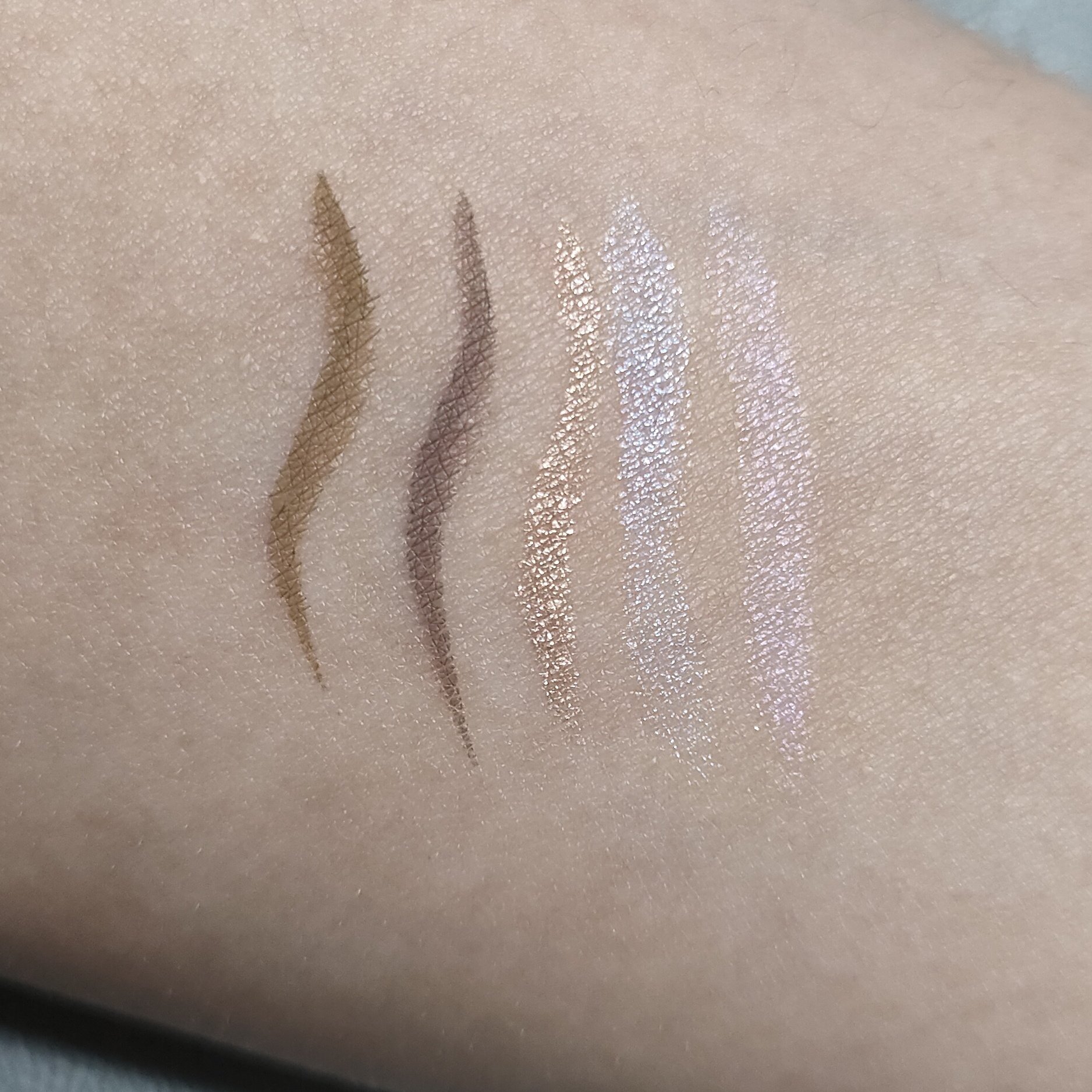 SHADE LINER プリズムブルー/UZU BY FLOWFUSHI/リキッドアイライナーを使ったクチコミ（2枚目）