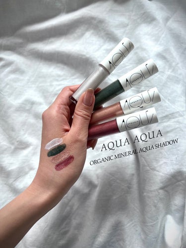 \\\  石鹸で落とせるオーガニックコスメ  ///
.
☑︎AQUA AQUA(@aqua_organic)
オーガニックミネラルアクアシャドウ
.
最初に書いた通り…
AQUA AQUAのアイテム