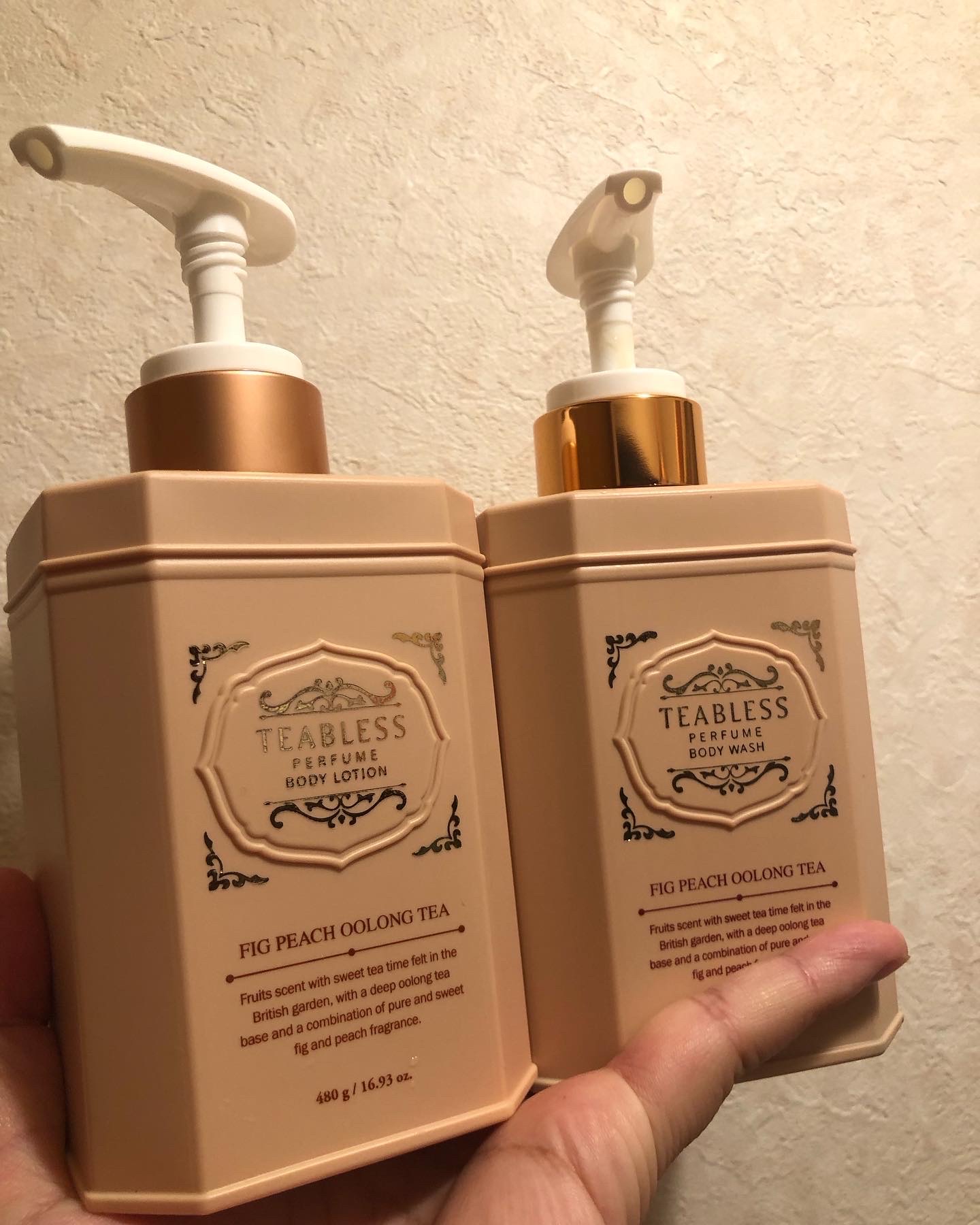 パフュームボディローション フィグピーチウーロンティー/TEABLESS/ボディローションを使ったクチコミ（2枚目）