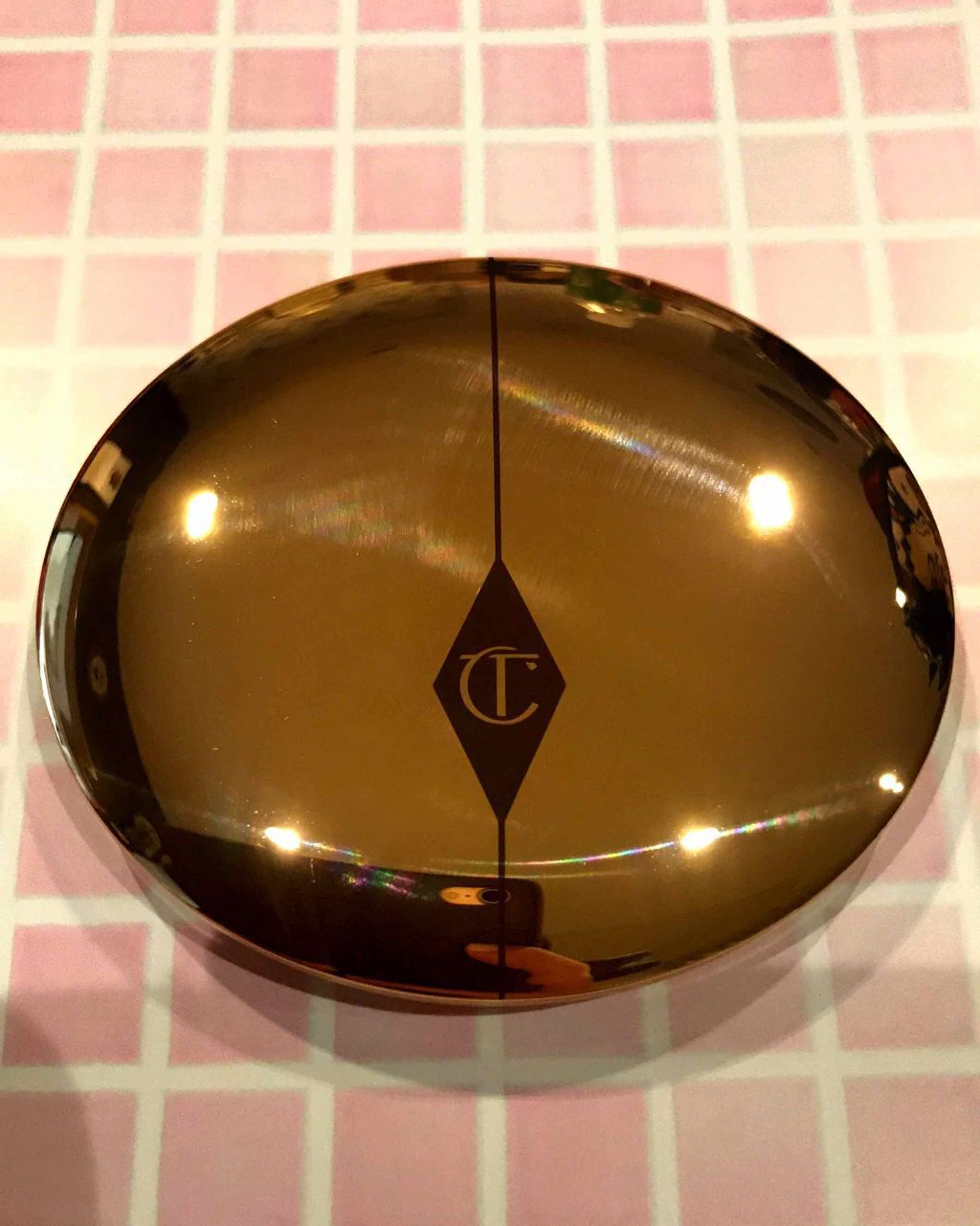 エアブラシフロウレスフィニッシュ/Charlotte Tilbury/プレストパウダーを使ったクチコミ（1枚目）