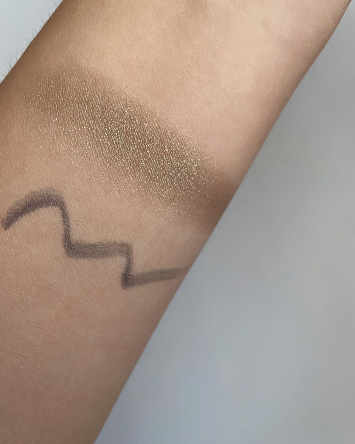 ミネラルスムースシャドー/MiMC/単色アイシャドウを使ったクチコミ(2枚目)