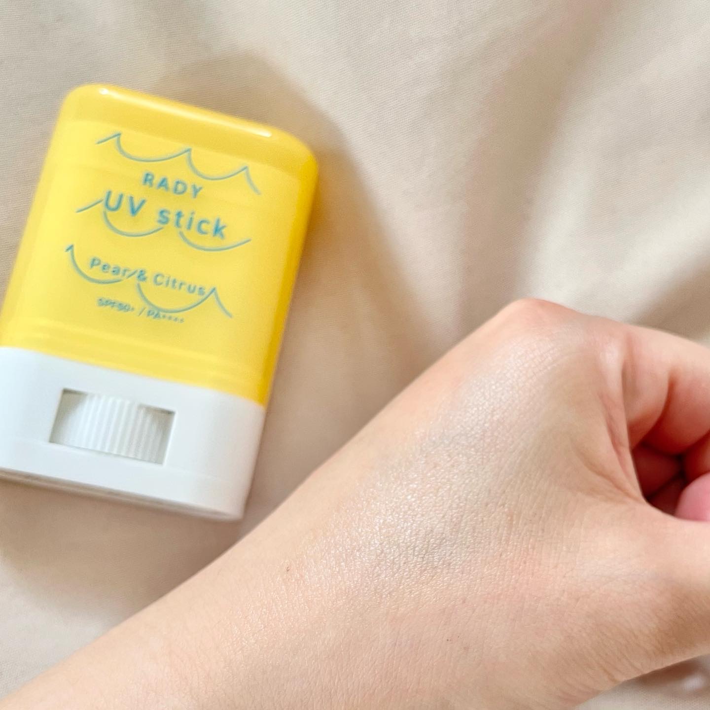 Rady STラディー クリアUVスティック 洋梨シトラスの香りのクチコミ「
STラディー
クリアUVスティック
洋梨シトラス

スティックタイプの日焼け止めをお試しさせ.....」（3枚目）