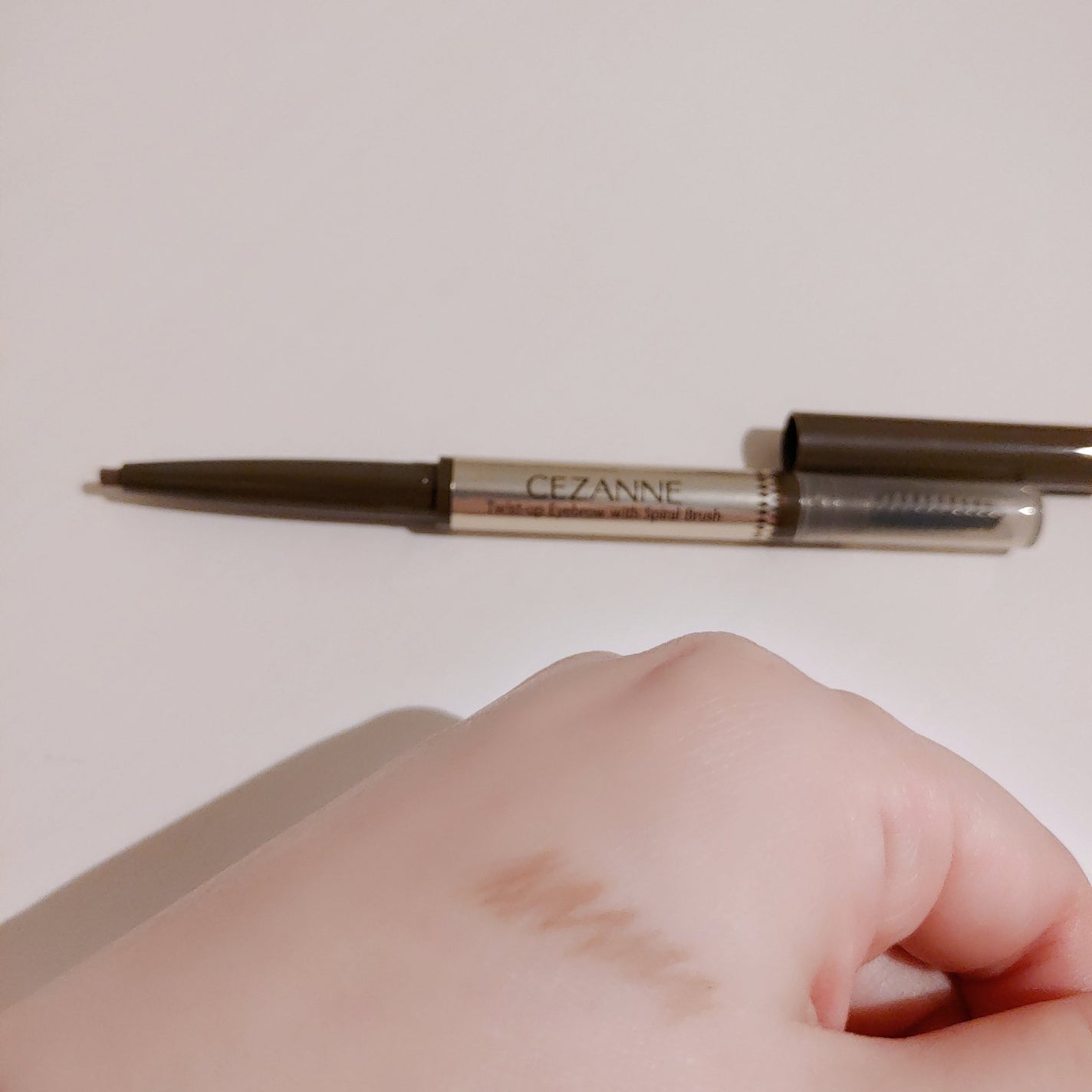 ブラシ付きアイブロウ繰り出し/CEZANNE/アイブロウペンシルを使ったクチコミ(3枚目)