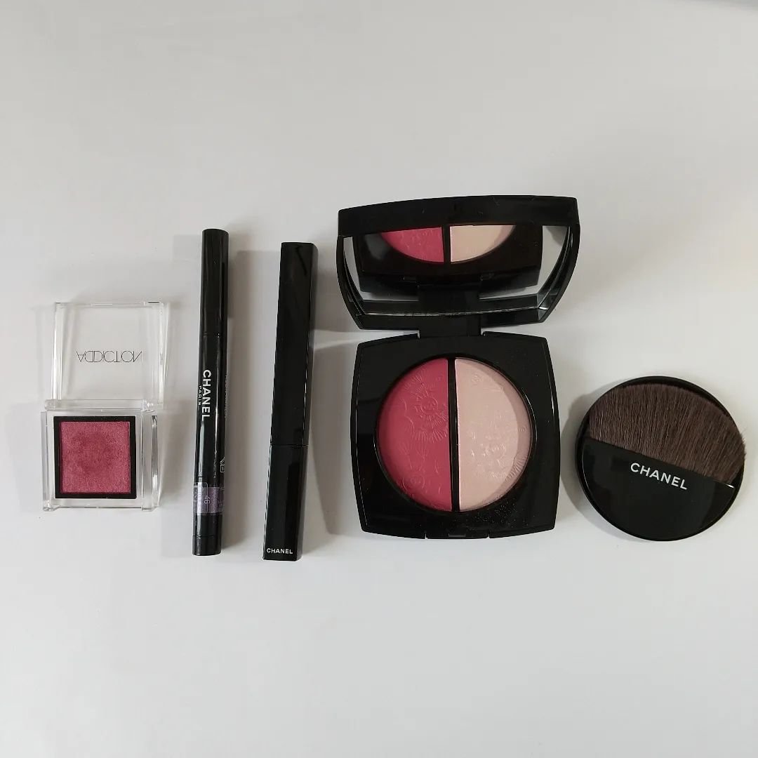 スティロ オンブル エ コントゥール 46 ネオン ダリア/CHANEL/スティックアイシャドウを使ったクチコミ（1枚目）