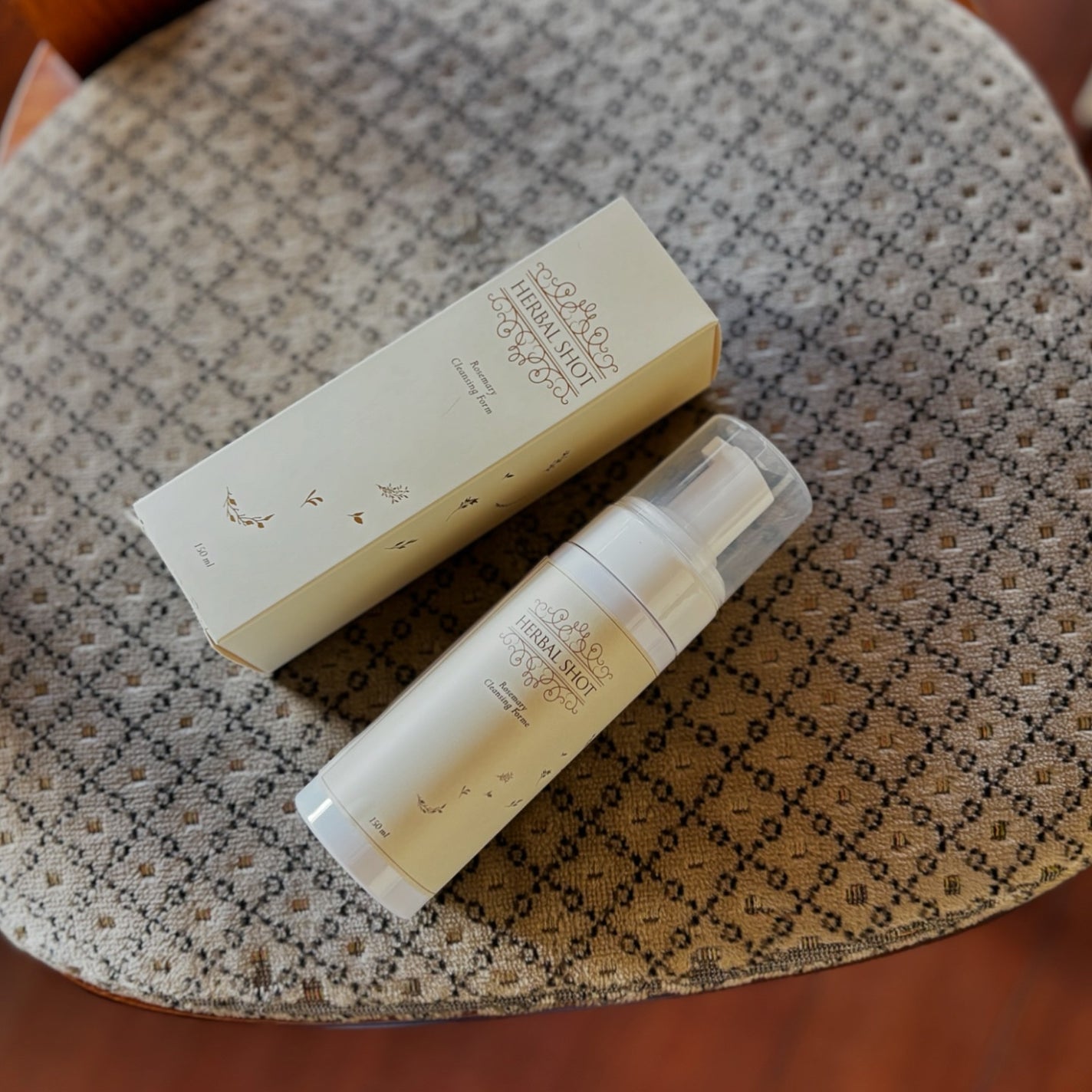 ふわふわ泡クレンジング(ローズマリー)/Herbal Shot/洗顔フォームを使ったクチコミ(3枚目)