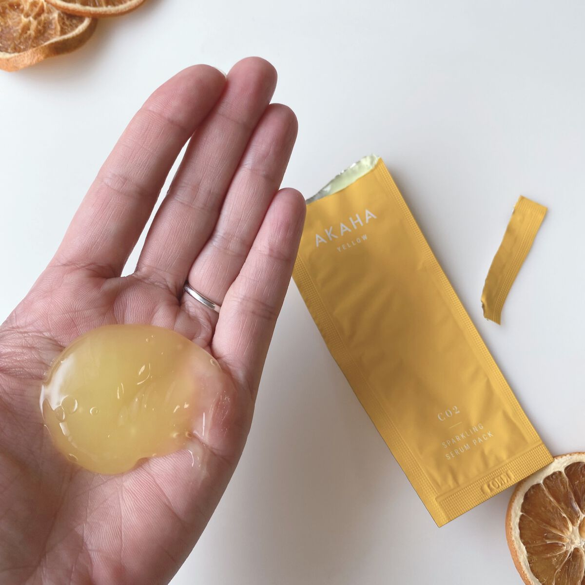 スパークリングセラムパック【YELLOW】/AKAHA/シートマスク・パックを使ったクチコミ（2枚目）