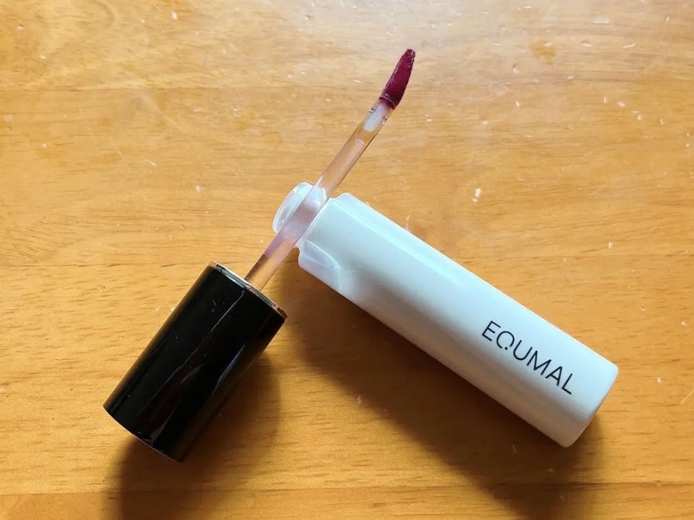 ノンセクショングローリーティント 108 スーティヘイズ(SOOTY HAZE)/EQUMAL/リップティントを使ったクチコミ（3枚目）
