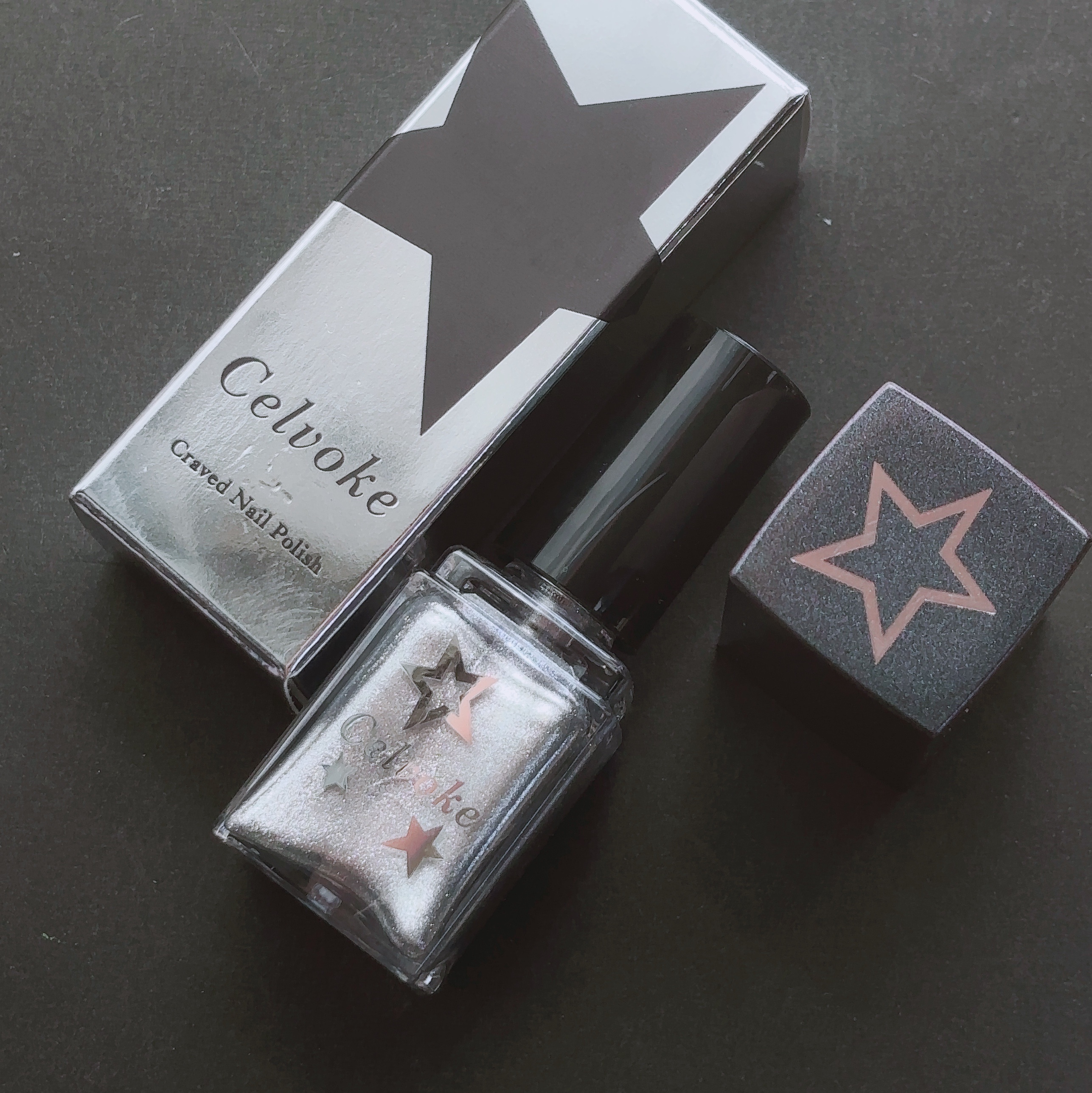 セルヴォーク クレイヴドネイルポリッシュ/Celvoke/マニキュアを使ったクチコミ（3枚目）