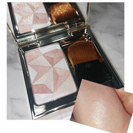 クレ・ド・ポー ボーテ レオスールデクラ/クレ・ド・ポー ボーテ/パウダーハイライトを使ったクチコミ(2枚目)