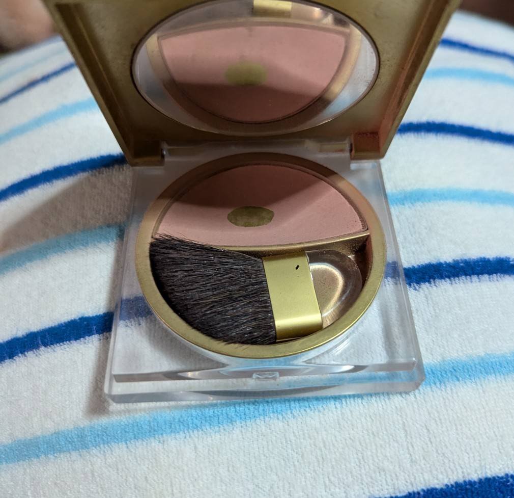 ディヴィノーラ ブラッシュ/GUERLAIN/パウダーチークを使ったクチコミ（2枚目）