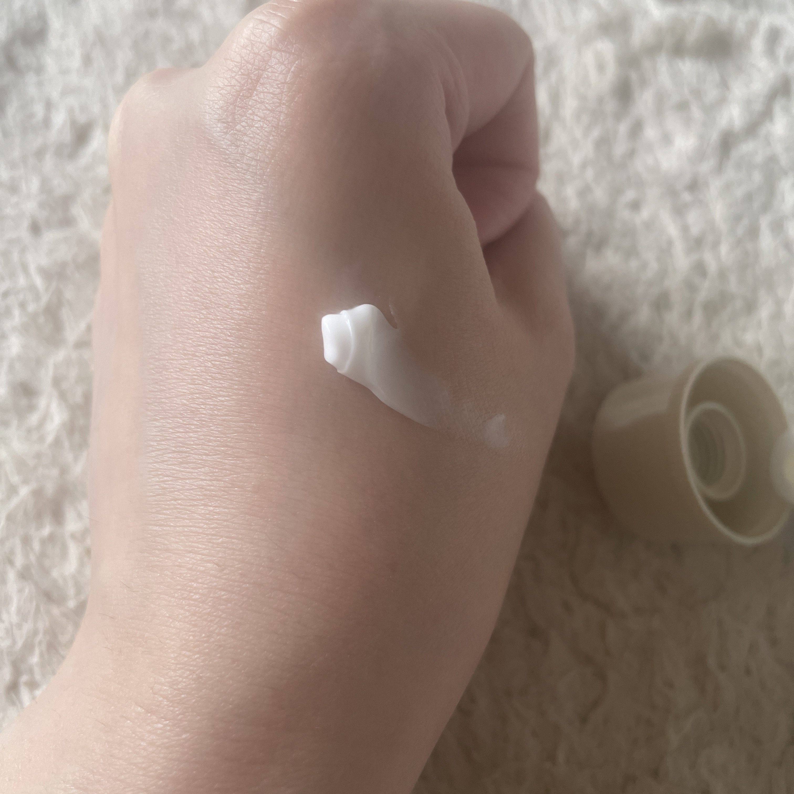 パフュームドクリーム/DAISO/ハンドクリームを使ったクチコミ（2枚目）