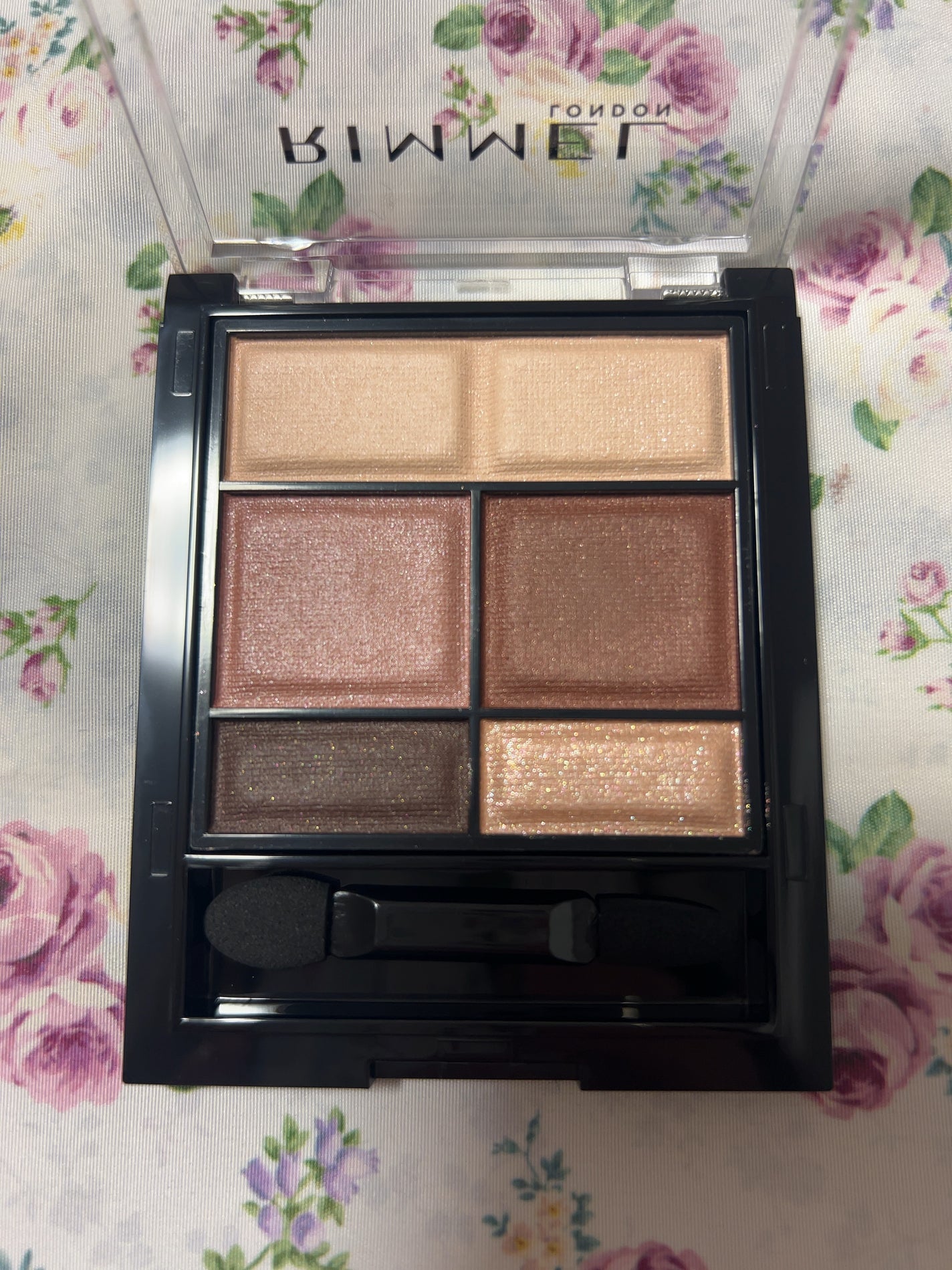 ワンダー スウィート アイシャドウ ソフトマット/リンメル ロンドン/アイシャドウパレットを使ったクチコミ(1枚目)