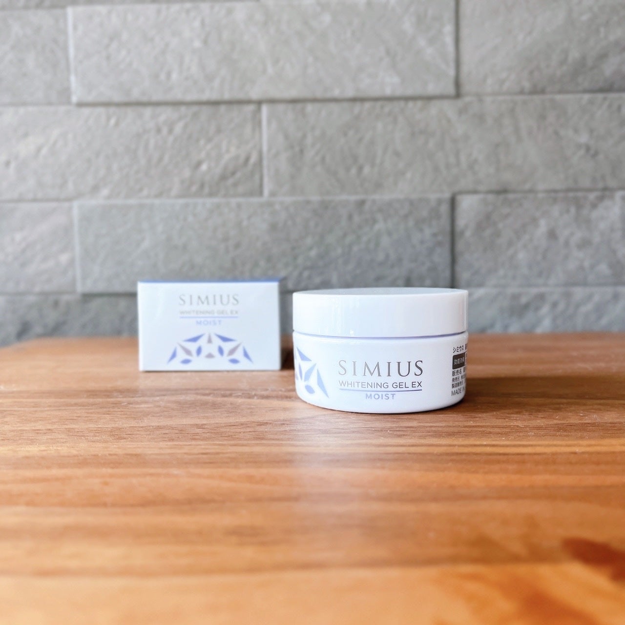 薬用ホワイトニングジェルEX モイスト(しっとり)/シミウス/オールインワン化粧品を使ったクチコミ(4枚目)
