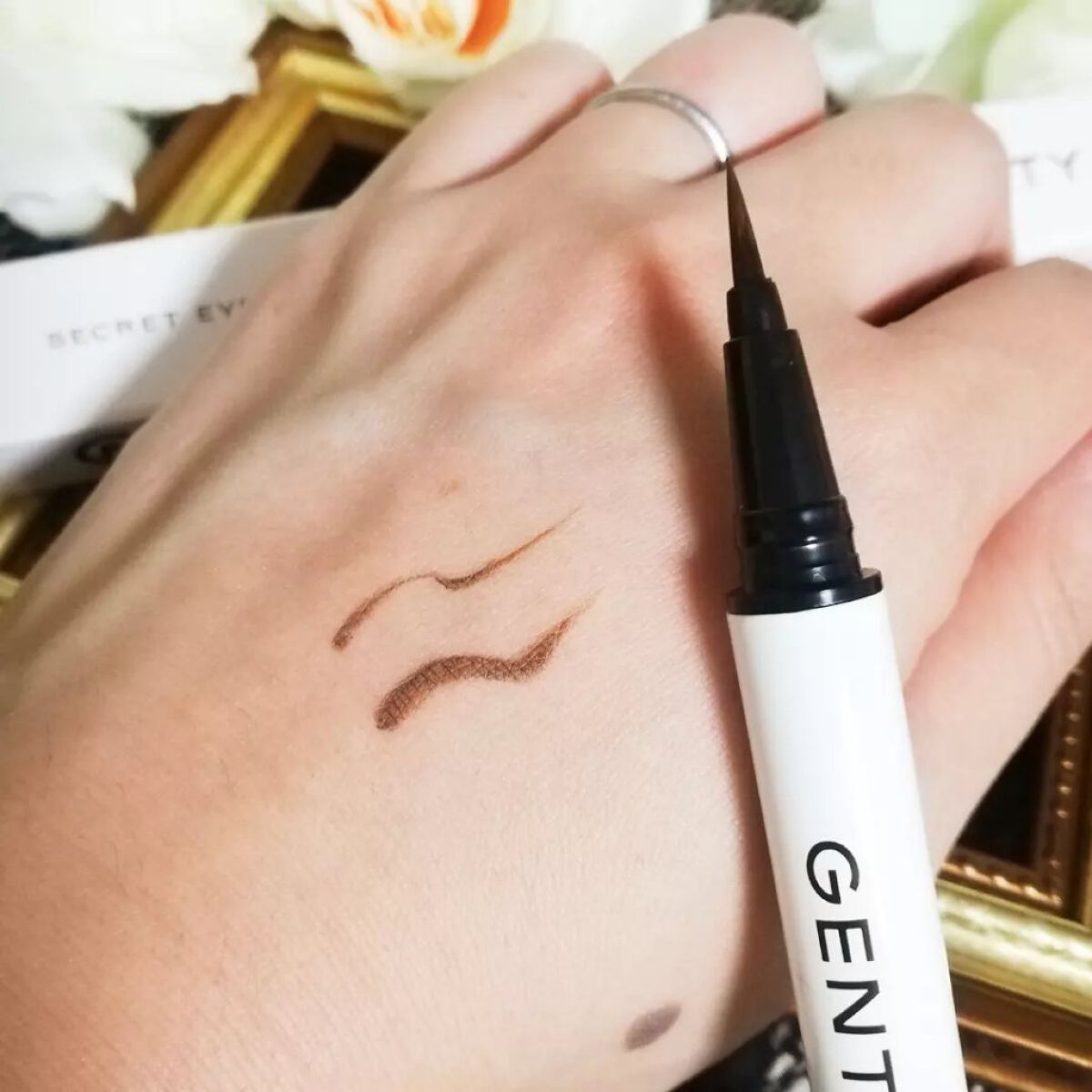 シークレット アイライナー/GENTY/リキッドアイライナーを使ったクチコミ(4枚目)