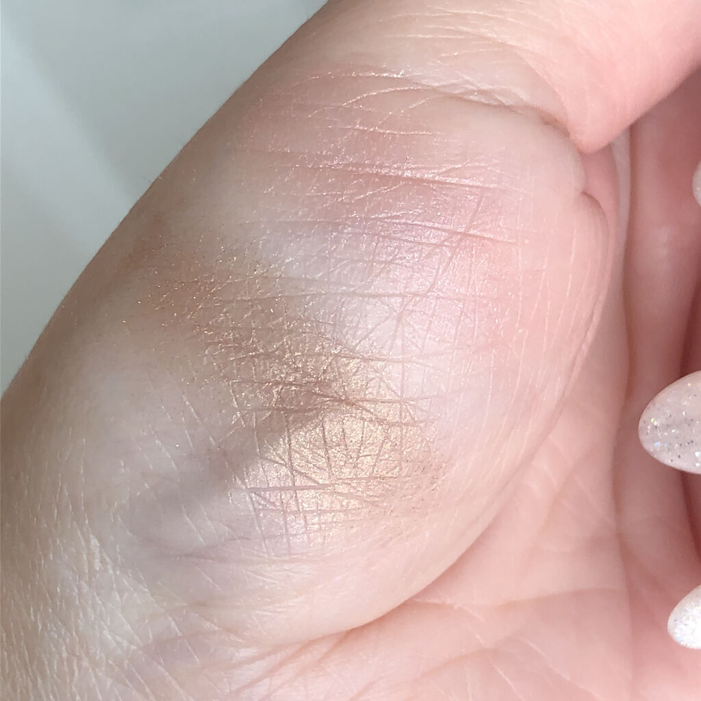 ペタル フロート アイシャドウ 04 FLORA ON SAND/to/one/アイシャドウパレットを使ったクチコミ（3枚目）