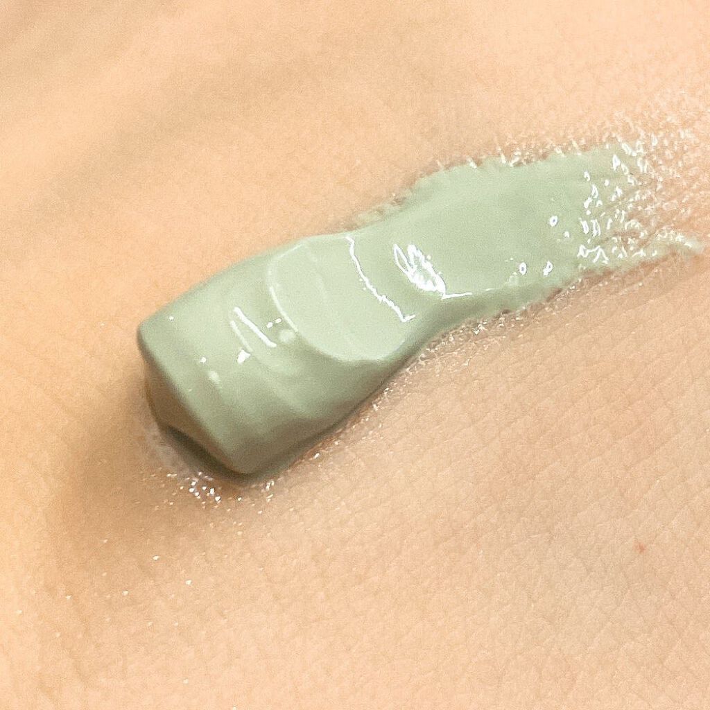 DHC 薬用ミネラルマスクのクチコミ「
自宅で簡単に本格ケア🤍

今回ご紹介するのは
もう何本もリピ買いしている
DHCの薬用ミネラ.....」（2枚目）