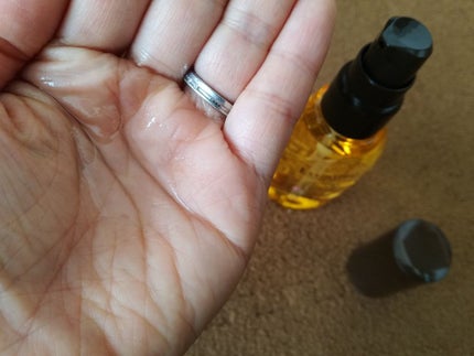 CCオイル/エッセンシャル/ヘアオイルを使ったクチコミ(2枚目)