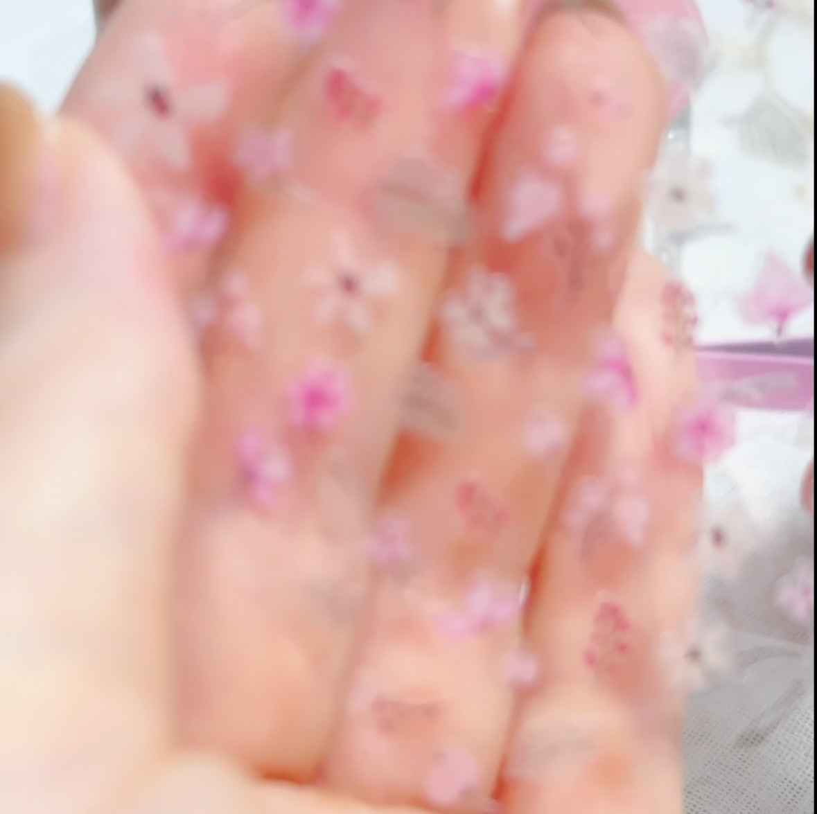 アンドバイロムアンド　グラッシードロップネイル BE01 キャラメル/&nd by rom&nd/マニキュアを使ったクチコミ（3枚目）