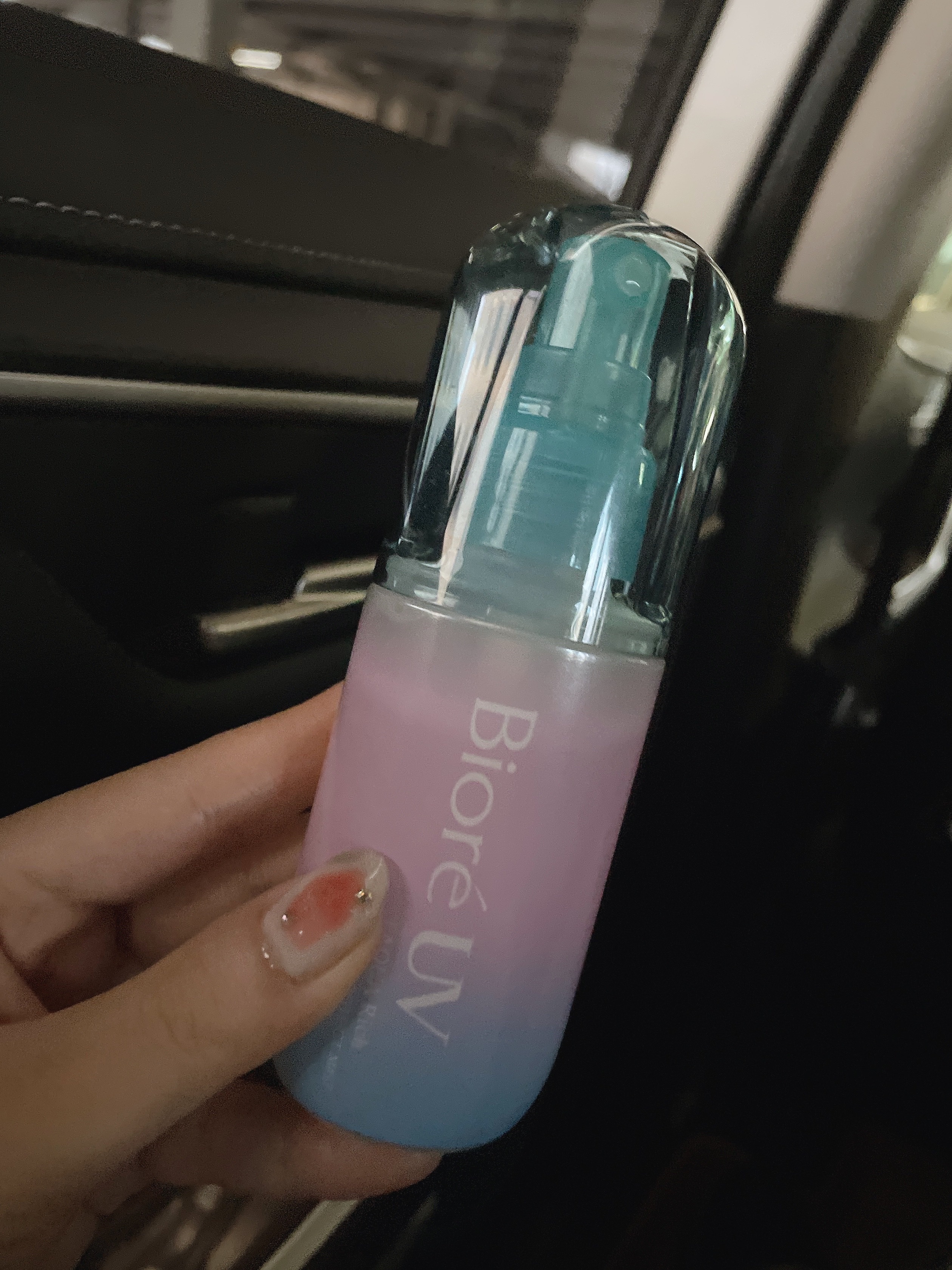 ビオレ ビオレUV アクアリッチ アクアプロテクトミスト マジックアワーのクチコミ「ビオレ
ビオレUV アクアリッチ アクアプロテクトミスト 
マジックアワー🌷💭

 

凄く手.....」（1枚目）