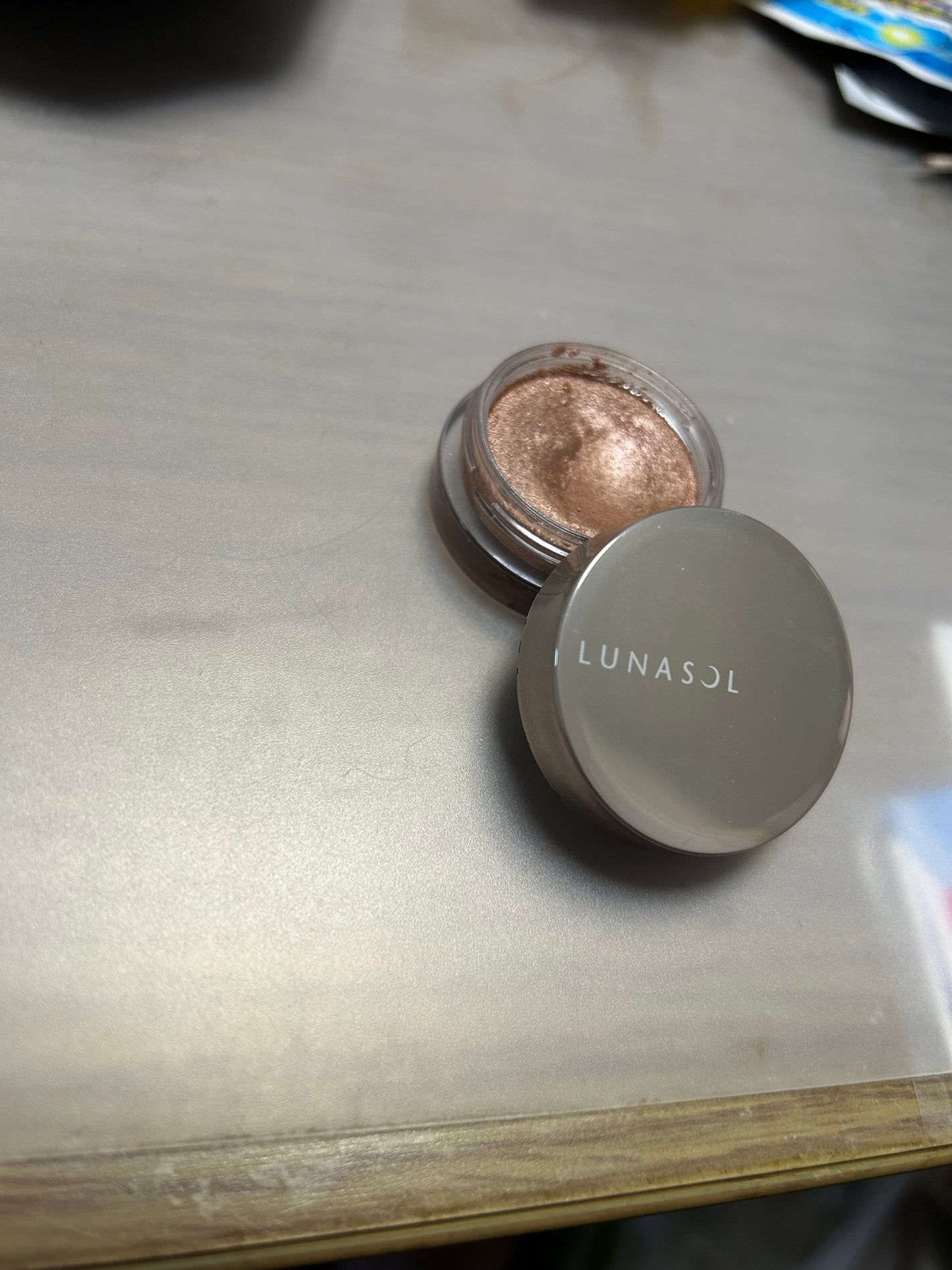 ベージュニュアンスアイズ/LUNASOL/ジェル・クリームアイシャドウを使ったクチコミ(1枚目)