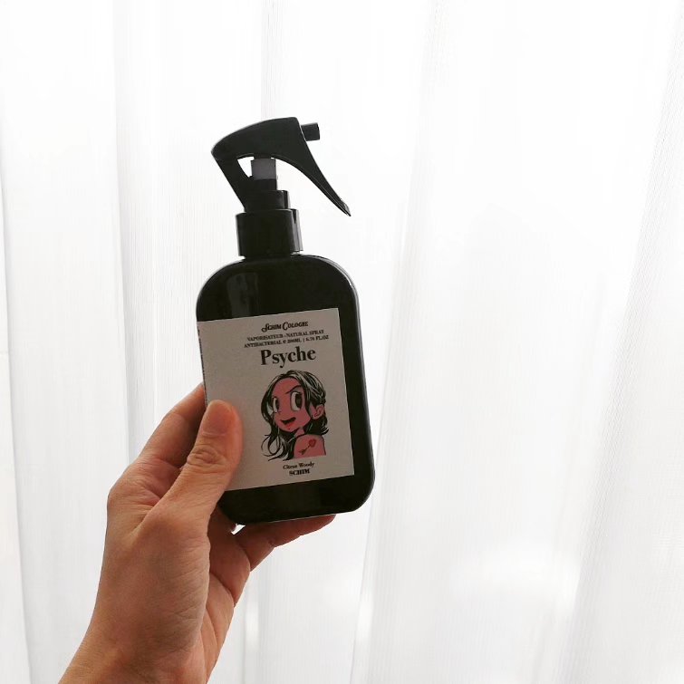 ルーム＆ファブリックスプレー PSYCHE/SCHIM/ルームフレグランスを使ったクチコミ（3枚目）