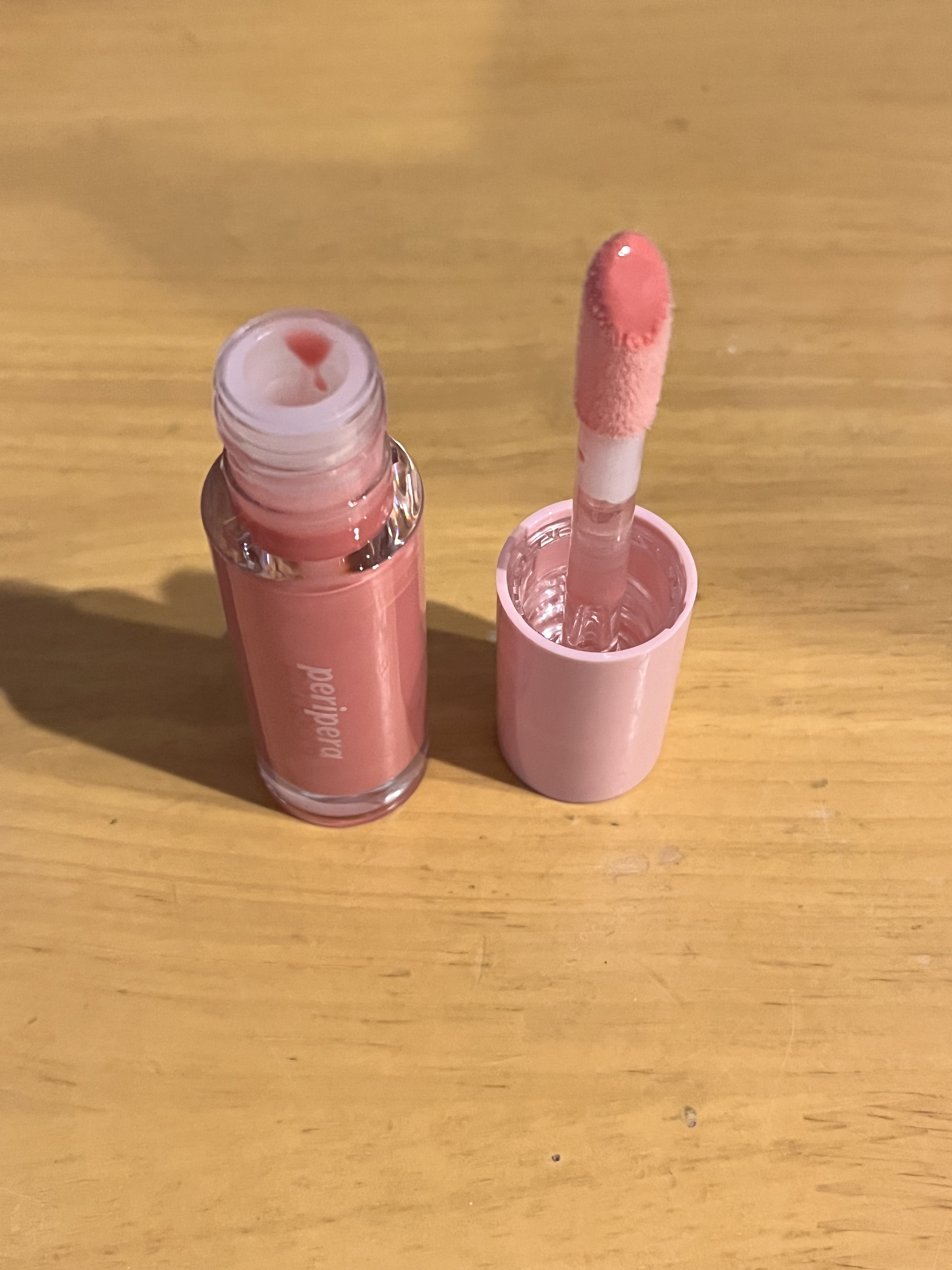 インク グラスティング リップ グロス 08 ラブ オブ フェイト(LOVE OF FATE)/PERIPERA/リップグロスを使ったクチコミ（2枚目）