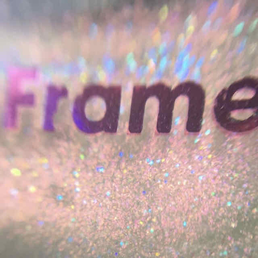 LIP38℃ +UnFrame<ホログラフィック>/UZU BY FLOWFUSHI/リップグロスを使ったクチコミ（2枚目）