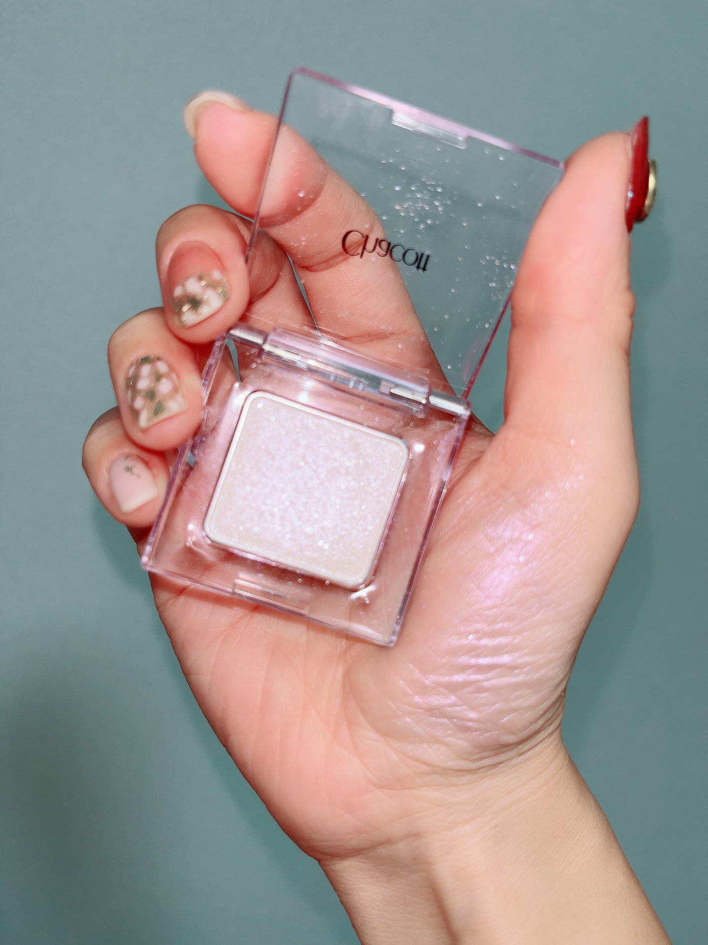 マルチカラーバリエーション トゥインクル/チャコット・コスメティクス/単色アイシャドウを使ったクチコミ(4枚目)