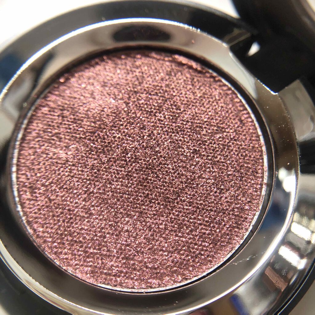 ダズルシャドウ エクストリーム/M・A・C/単色アイシャドウを使ったクチコミ(2枚目)