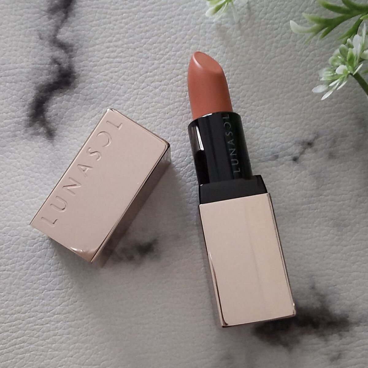 シームレスマットリップス/LUNASOL/口紅を使ったクチコミ（3枚目）