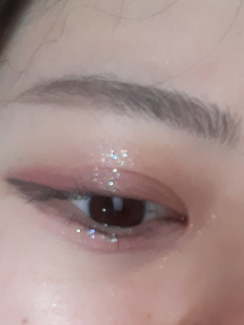 ジュエルポテングリッターライナー/MACQUEEN NEWYORK/グリッターを使ったクチコミ（2枚目）