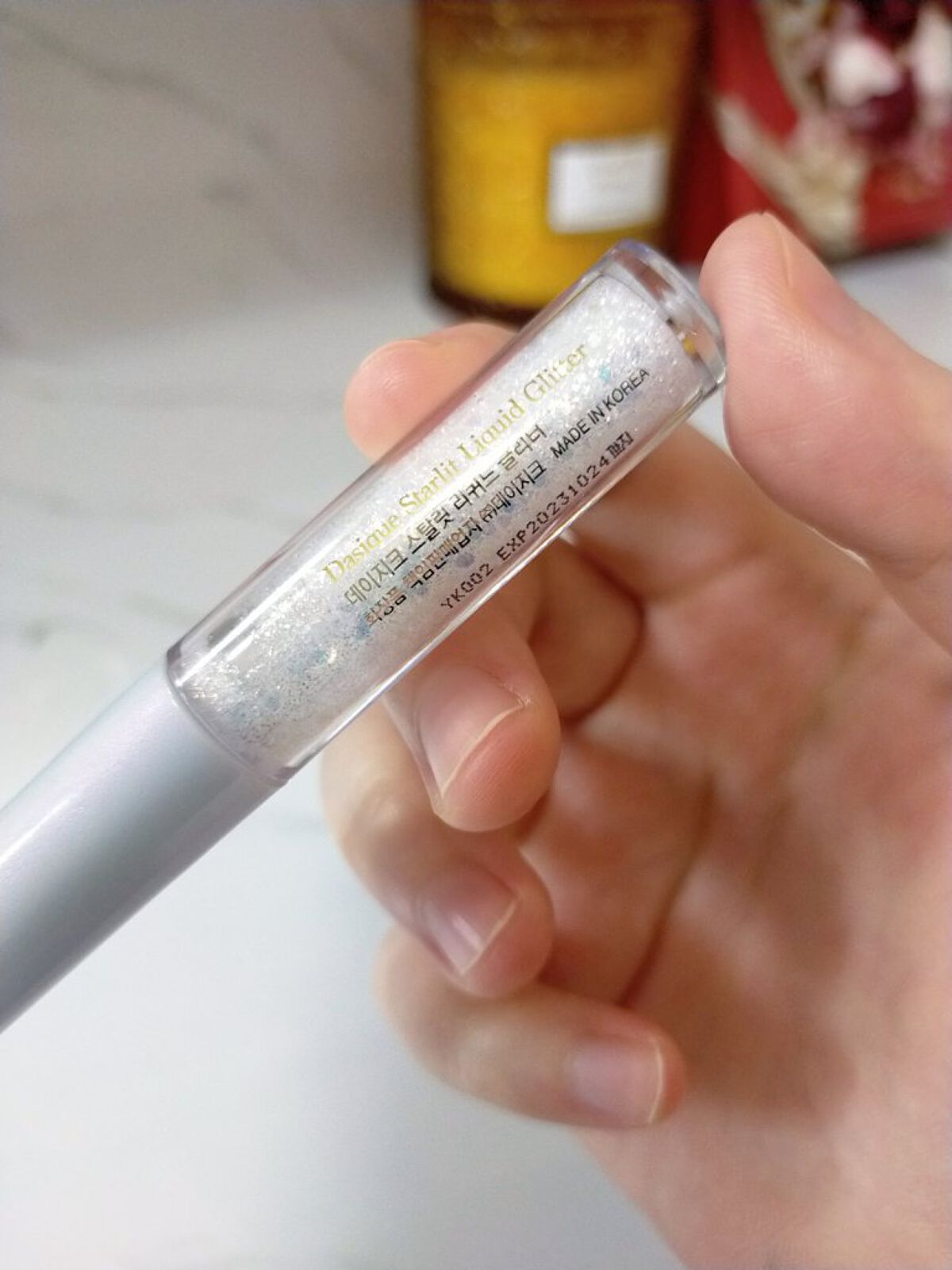 スターリット リキッドグリッター/dasique/メイクアップを使ったクチコミ（3枚目）