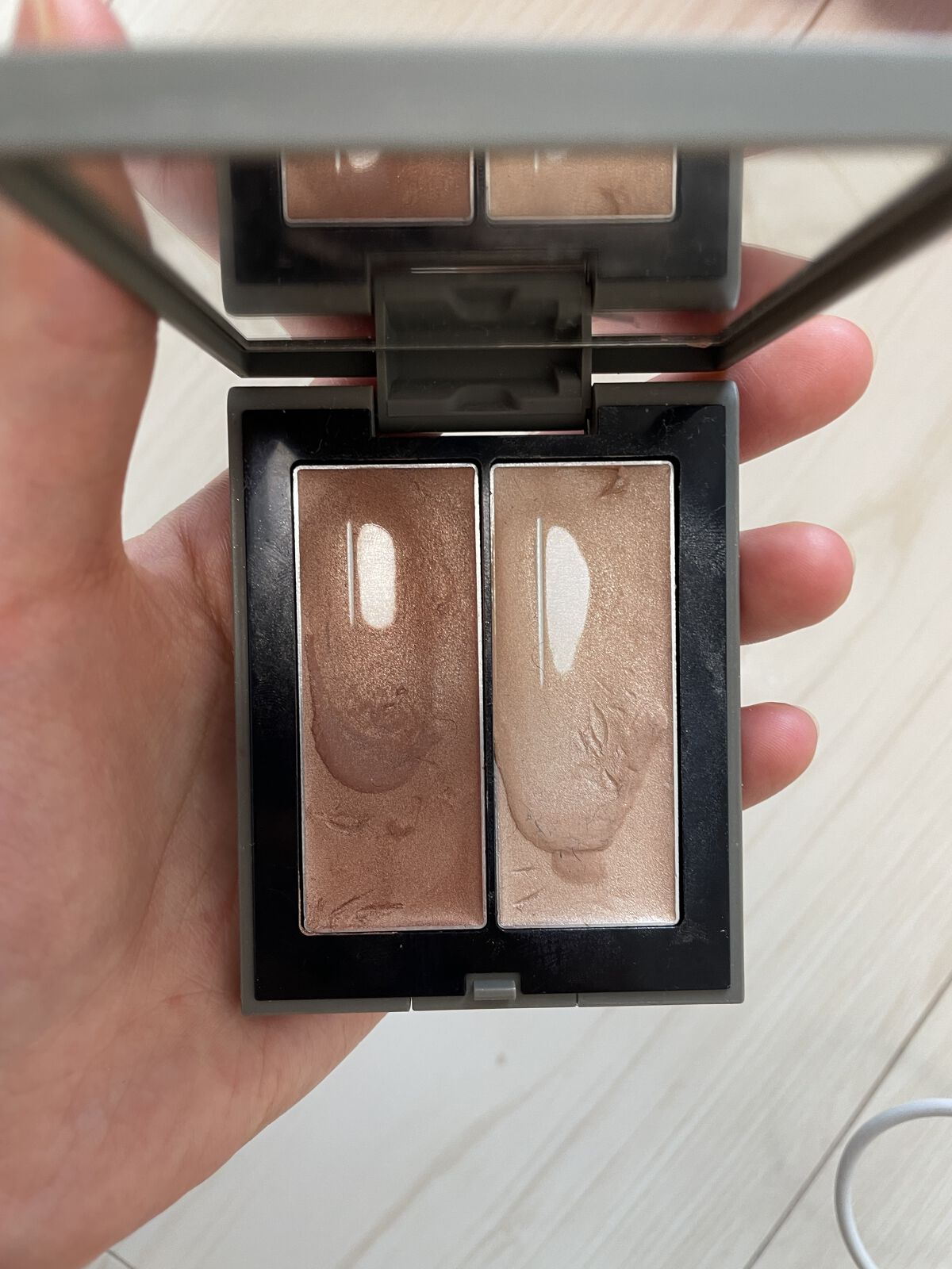 THREE シマリング グロー デュオ/THREE/クリームハイライトを使ったクチコミ（2枚目）