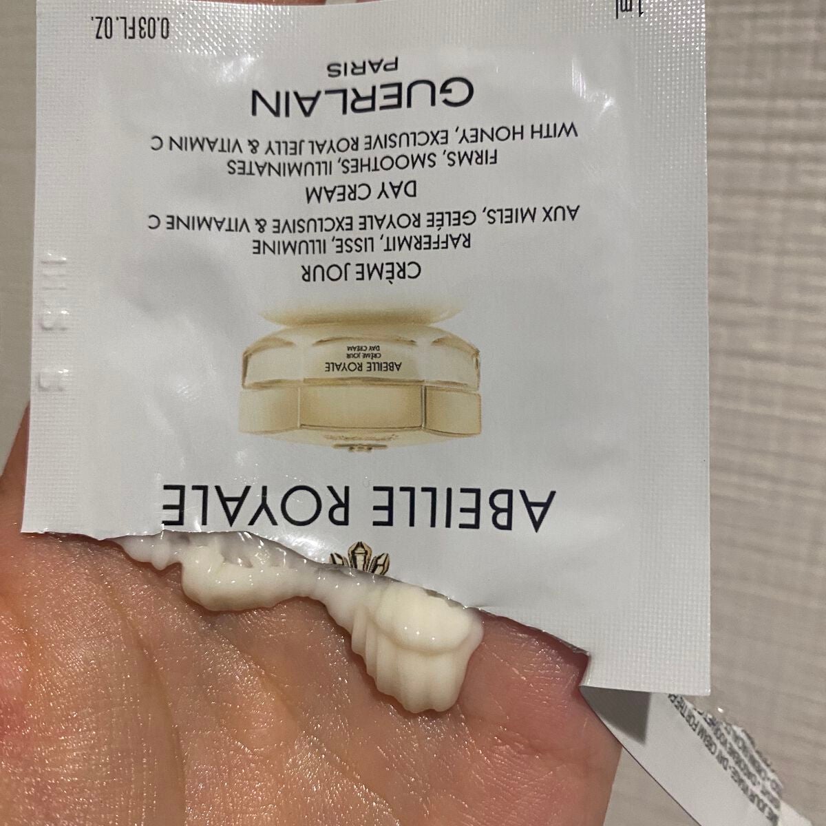 アベイユ ロイヤル クリーム/GUERLAIN/フェイスクリームを使ったクチコミ(3枚目)