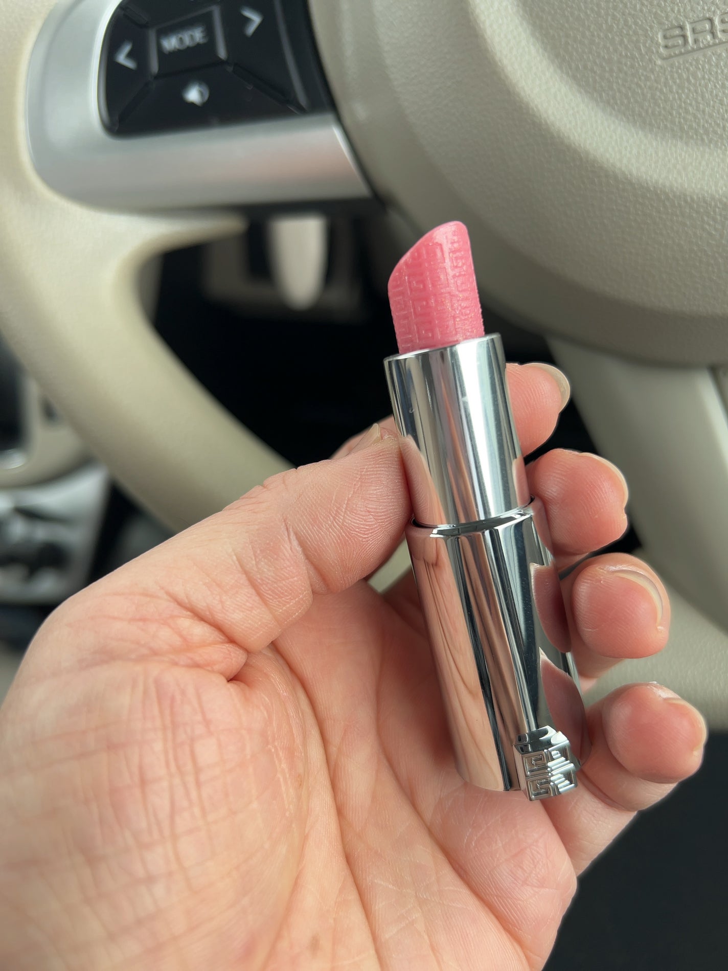 ルージュ・アンテルディ・バーム/GIVENCHY/リップバームを使ったクチコミ(2枚目)