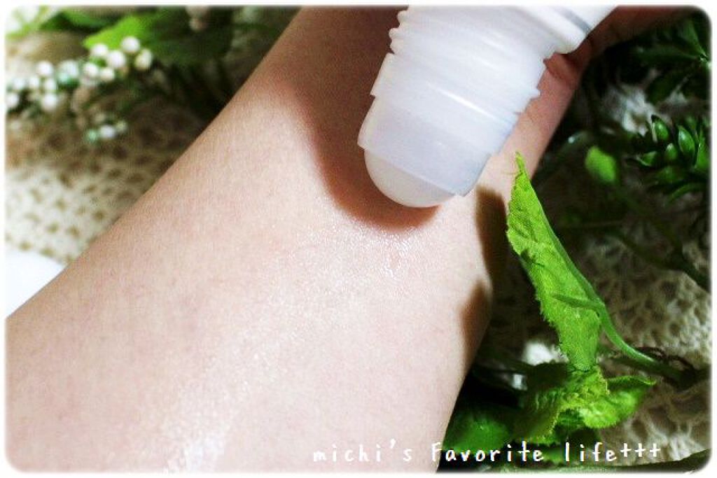 ニベアデオ ロールオン ホワイトソープの香り/ニベア/デオドラント・制汗剤を使ったクチコミ（3枚目）