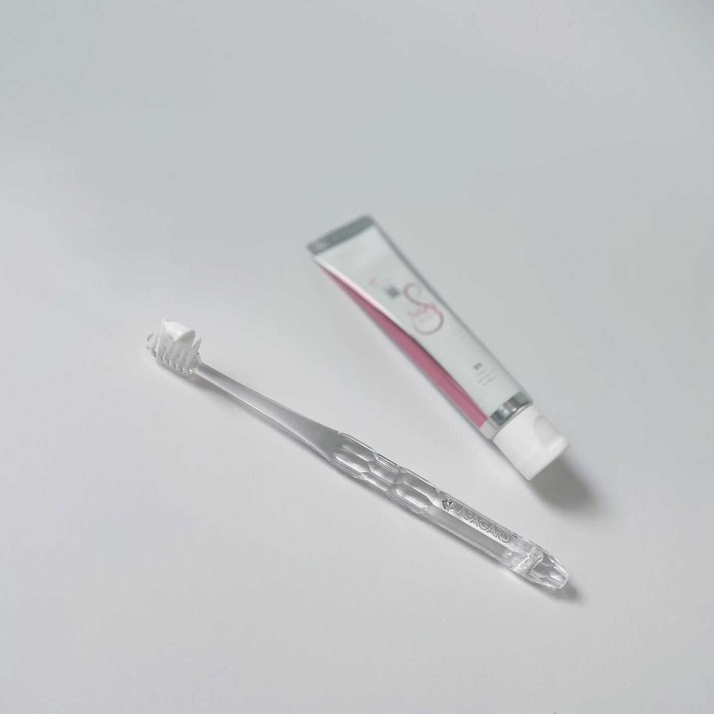 アパガードクリスタル歯ブラシ/アパガード/歯ブラシを使ったクチコミ(2枚目)