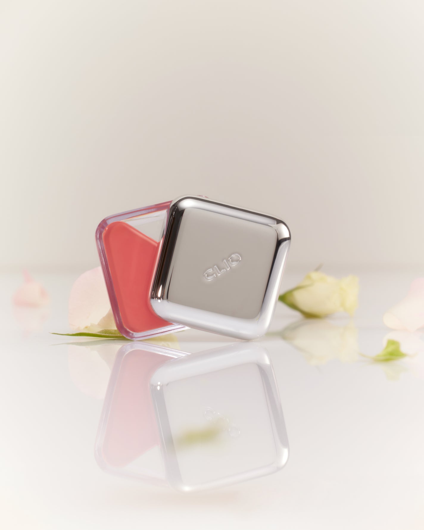 エッセンシャル リップチーク タップ/CLIO/ジェル・クリームチークを使ったクチコミ(2枚目)