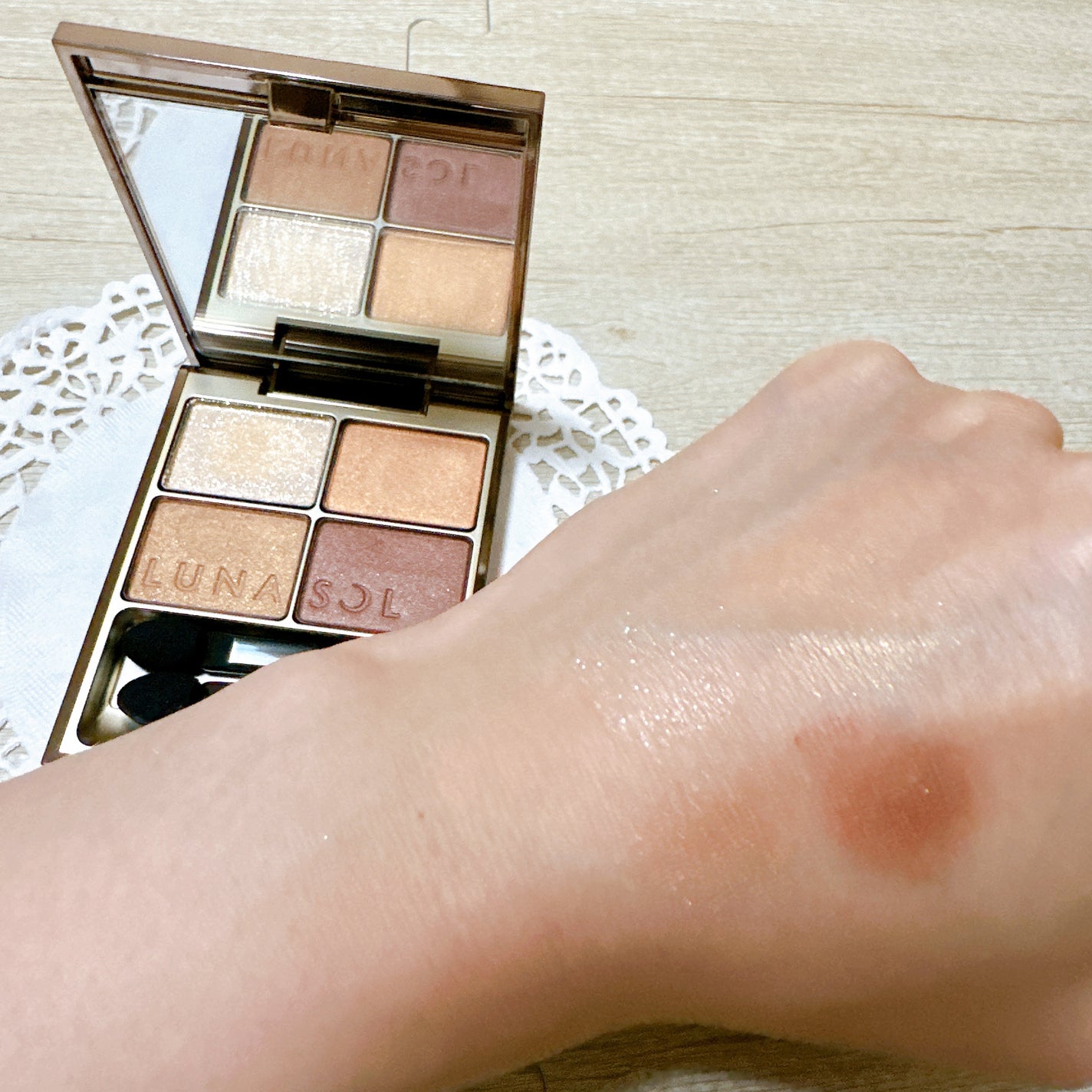 スキンモデリングアイズ/LUNASOL/アイシャドウパレットを使ったクチコミ(3枚目)