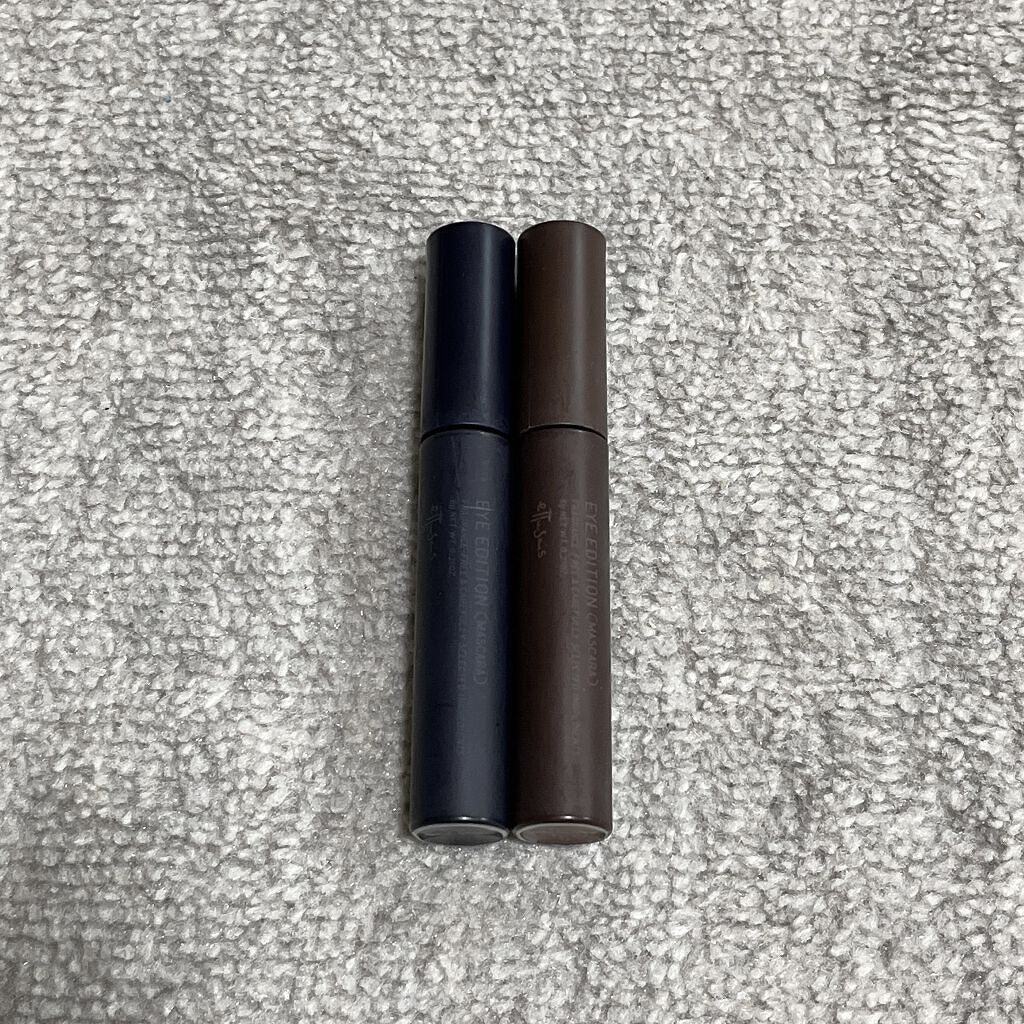 ettusais 
アイエディション　(マスカラ)
内容量：6g

11月に突入しましたね！
早すぎる…😱

またまたエテュセの商品です✨

色は全2色
01 ラベンダーブラック⚫️
　手の甲に塗ってみると少し紫がかっている
　ように見え