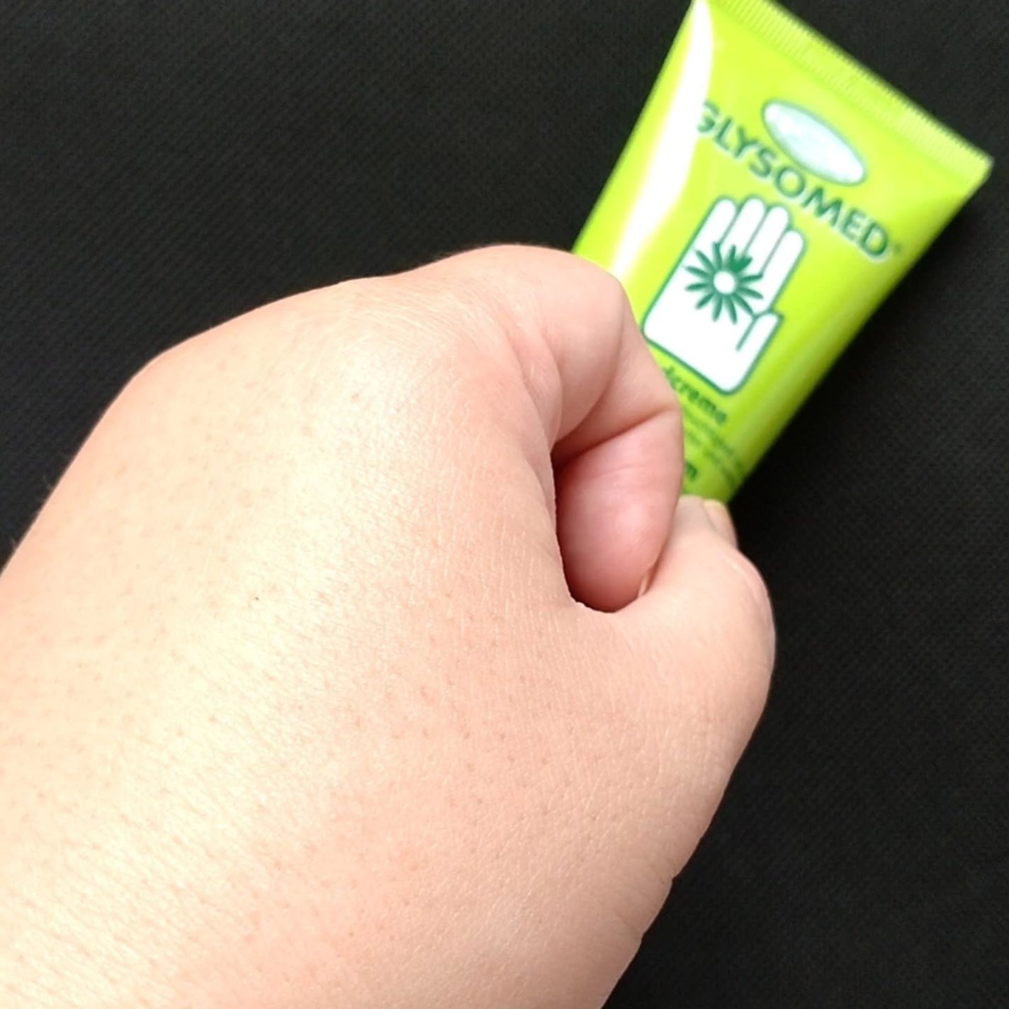 グリソメド ハンドクリーム A (カモミール)/グリソメド/ハンドクリームを使ったクチコミ(5枚目)