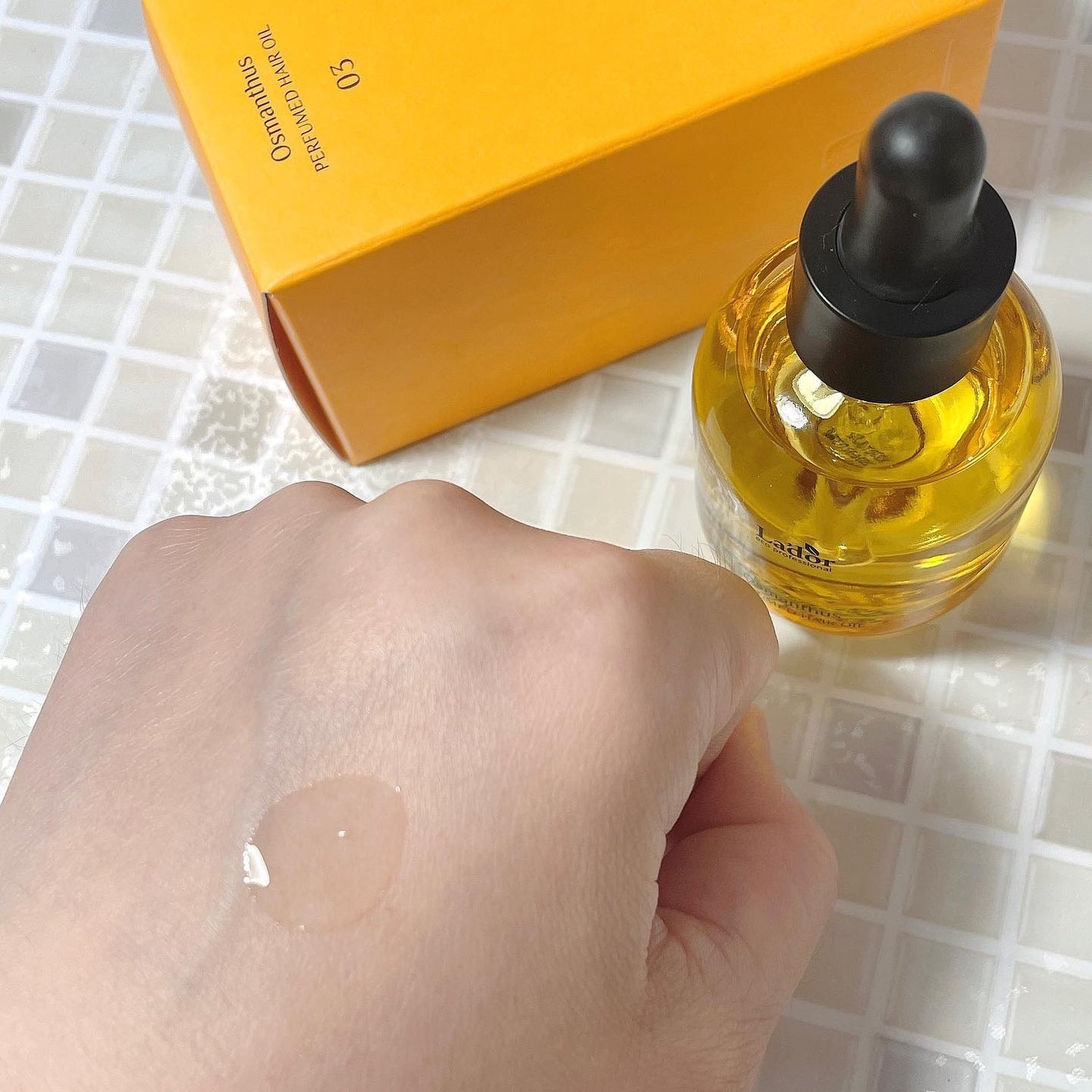 パフュームヘアオイル オスマンサス/La'dor/ヘアオイルを使ったクチコミ(4枚目)