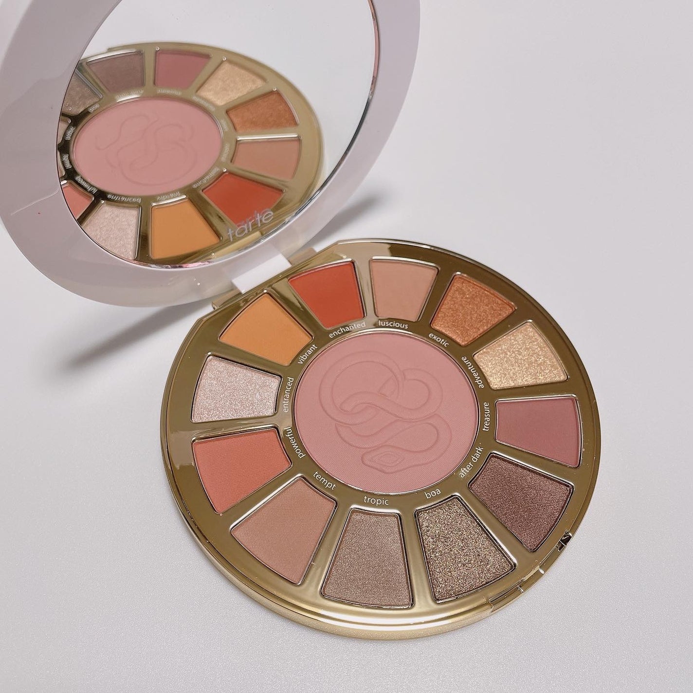 レインフォレスト テンプテーションズ アイ&チーク パレット/tarte/アイシャドウパレットを使ったクチコミ(3枚目)