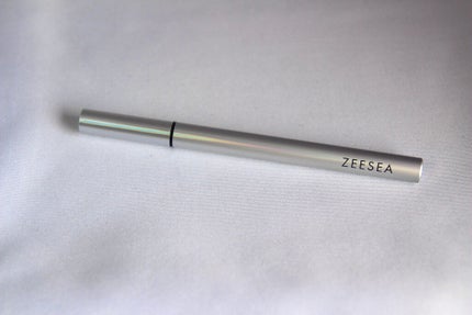 カラーリキッドアイライナー/ZEESEA/リキッドアイライナーを使ったクチコミ(1枚目)