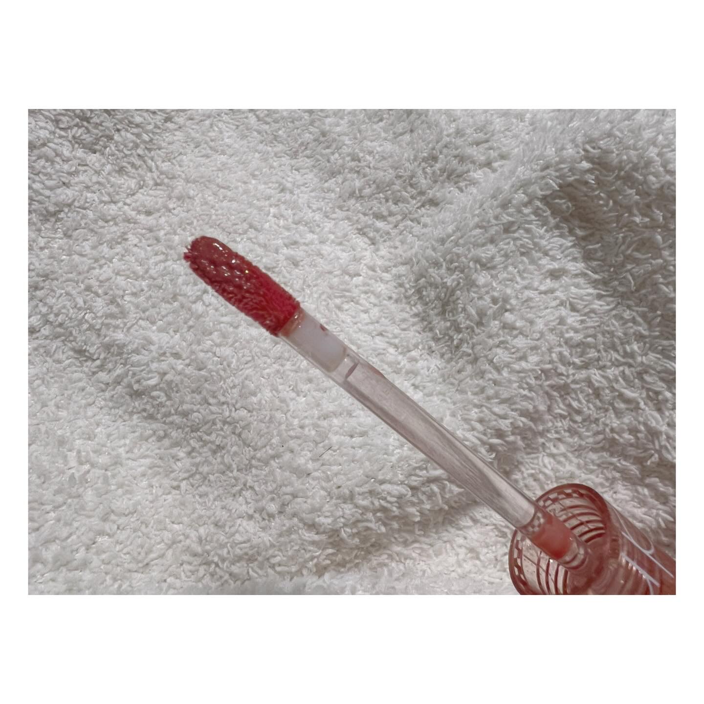 グラスティングカラーグロス/rom&nd/リップグロスを使ったクチコミ（3枚目）